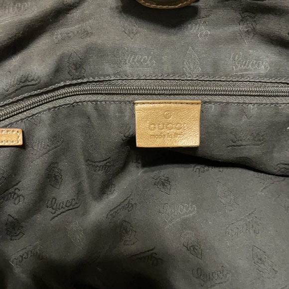 Large glossy metallic bronze Gucci hobo bag. - Picture 5 of 10